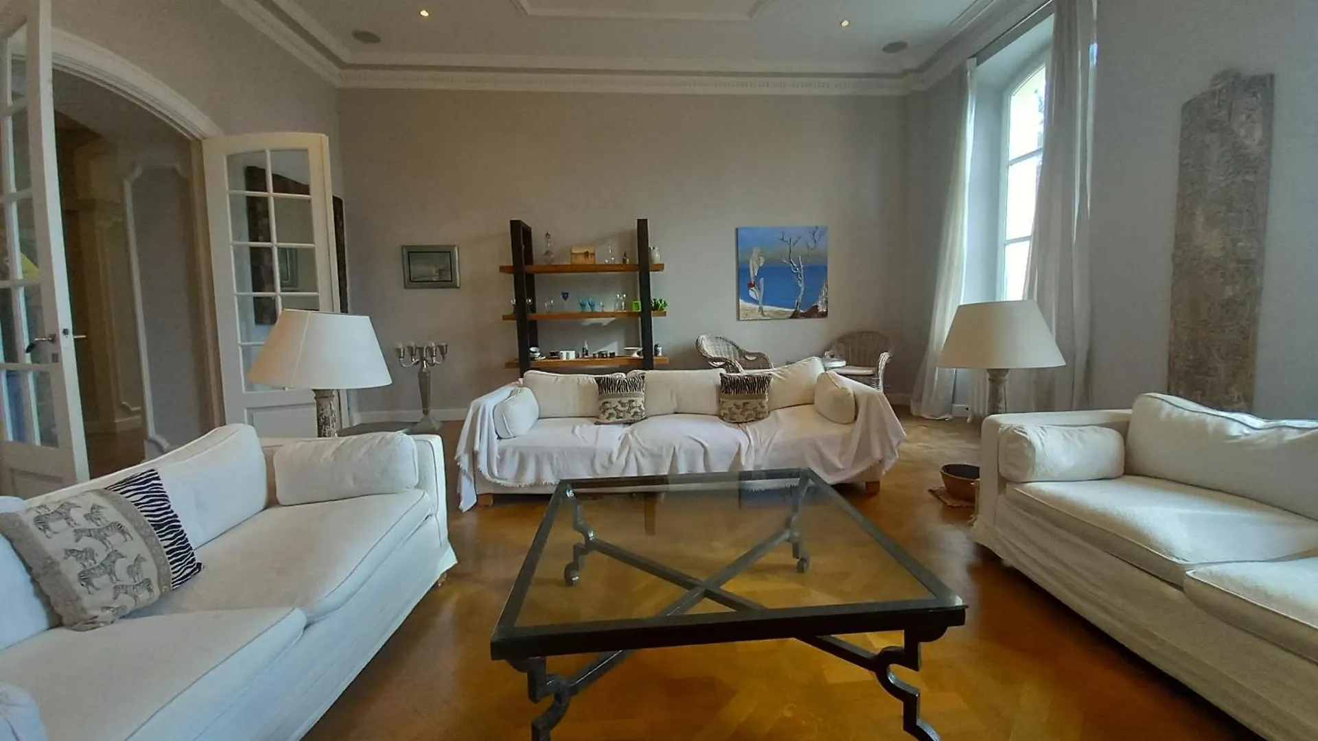 Spacious 2-Bedroom Apartment Cannes