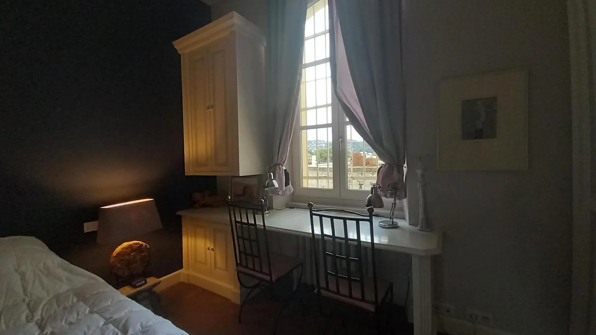Spacious 2-Bedroom Apartment Cannes