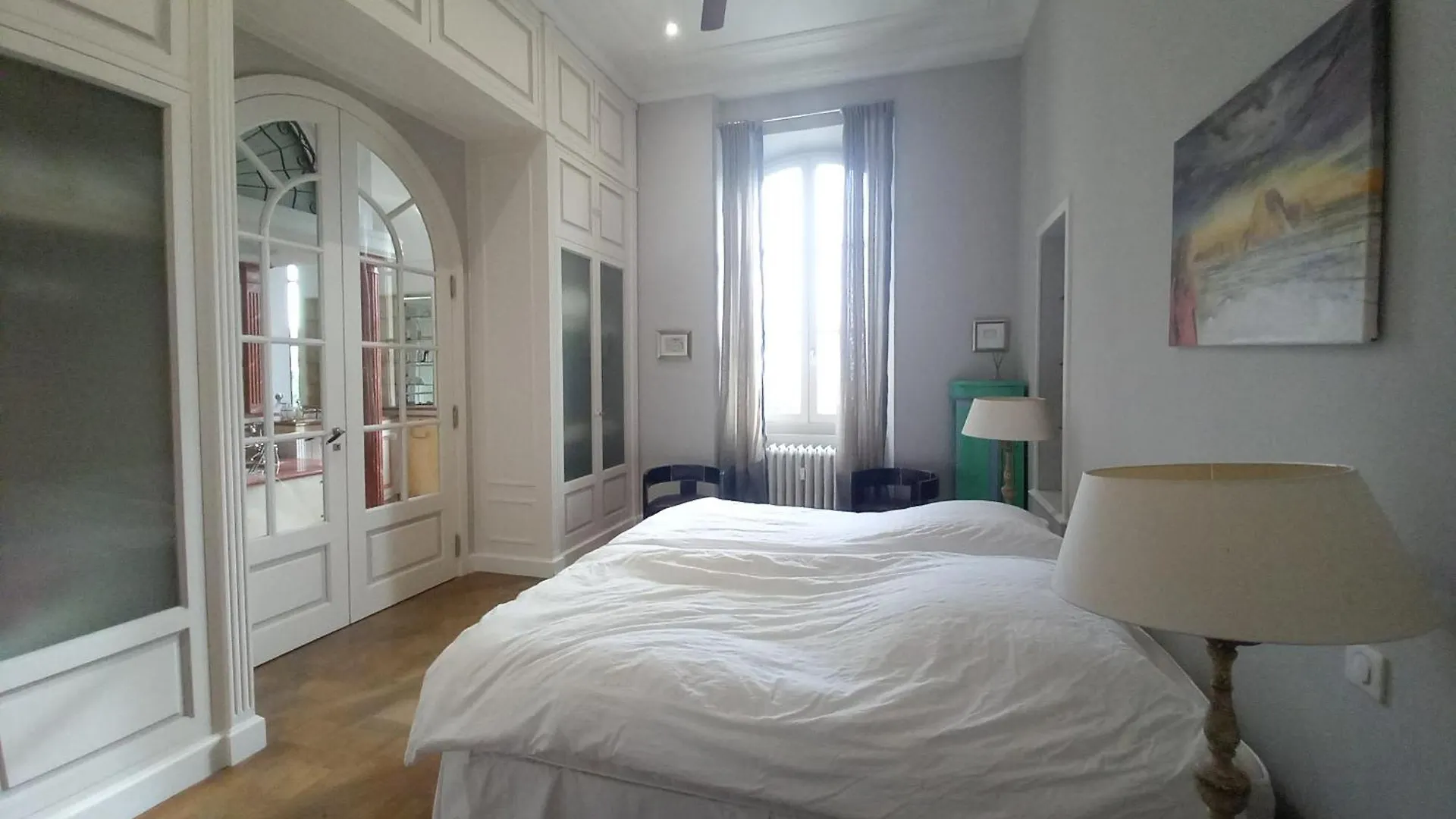 Spacious 2-Bedroom Apartment Cannes