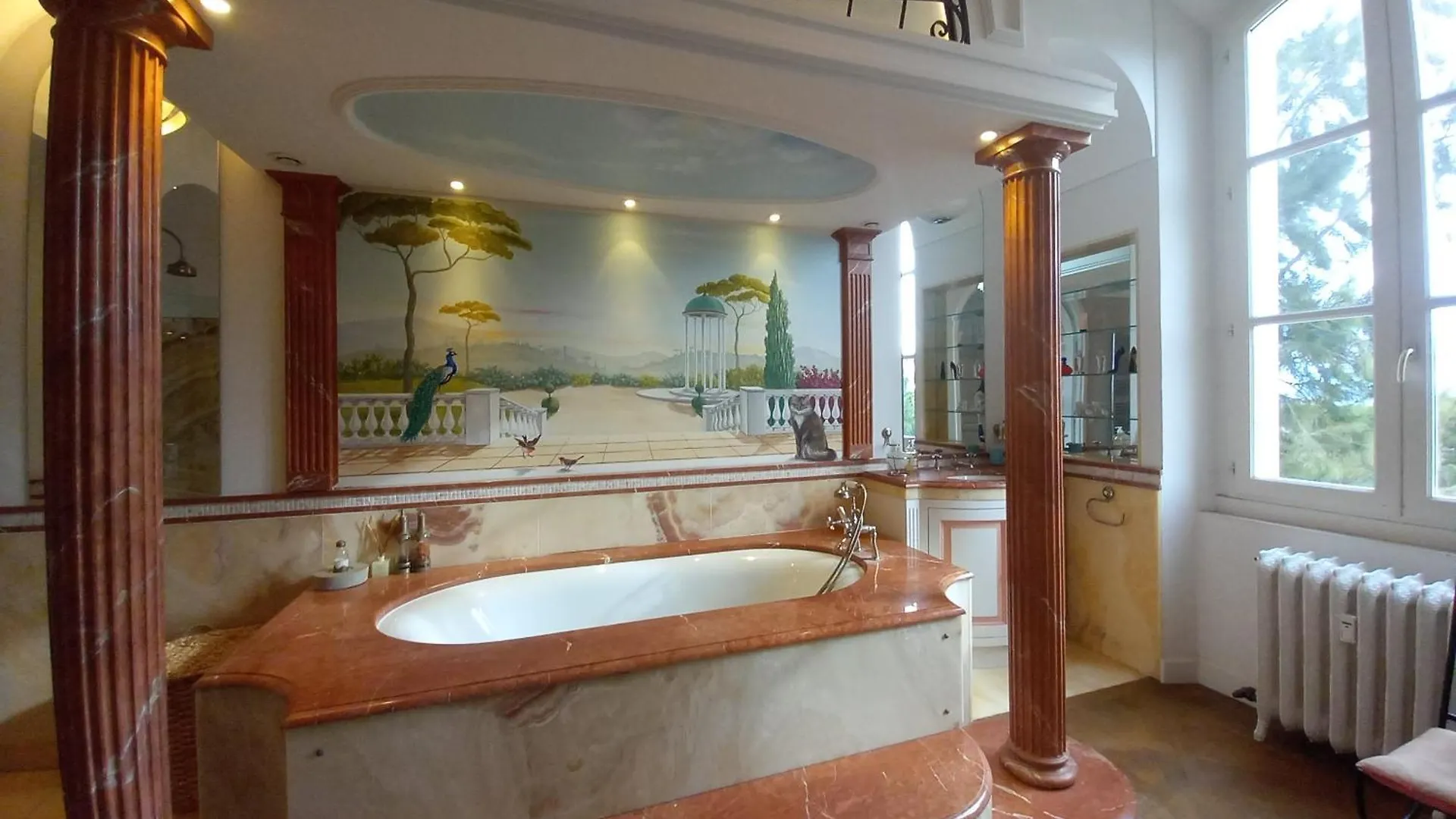 Spacious 2-Bedroom Apartment Cannes 0*,