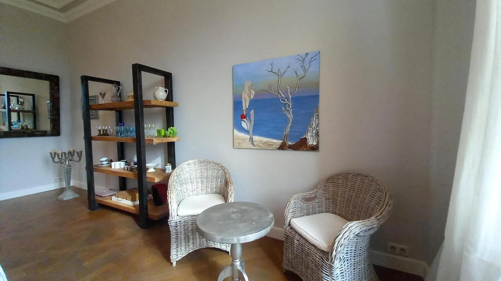 Spacious 2-Bedroom Apartment Cannes